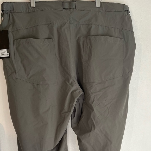 Free Soldier Mens Cargo Hiking Pants‎ Gray Pockets Flat Front Belted 44Wx33L NEW - Picture 8 of 10